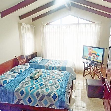 Residencial Moroni - Alojamiento En Cochabamba Bed & Breakfast Екстериор снимка