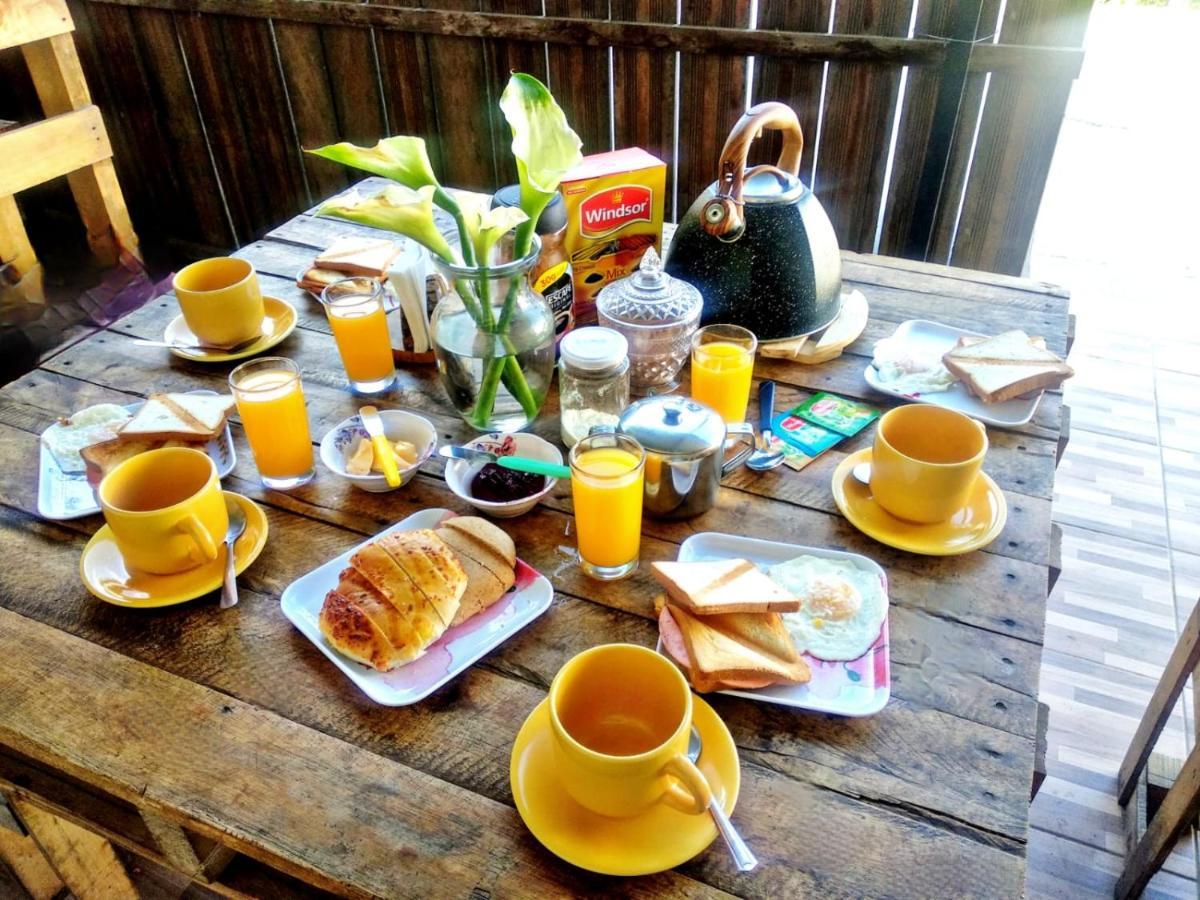 Residencial Moroni - Alojamiento En Cochabamba Bed & Breakfast Екстериор снимка
