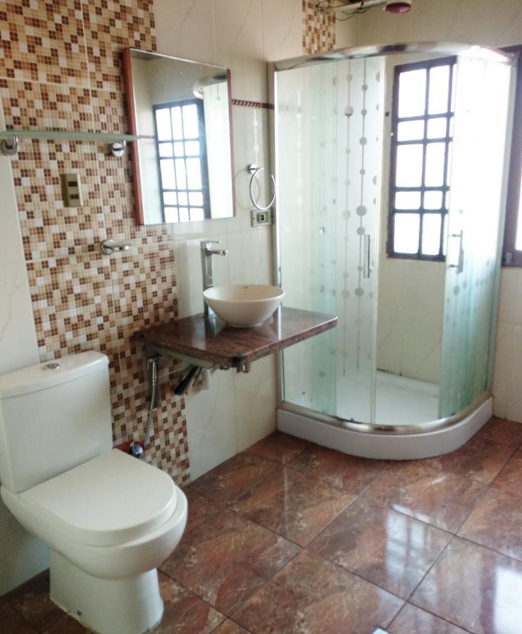 Residencial Moroni - Alojamiento En Cochabamba Bed & Breakfast Екстериор снимка
